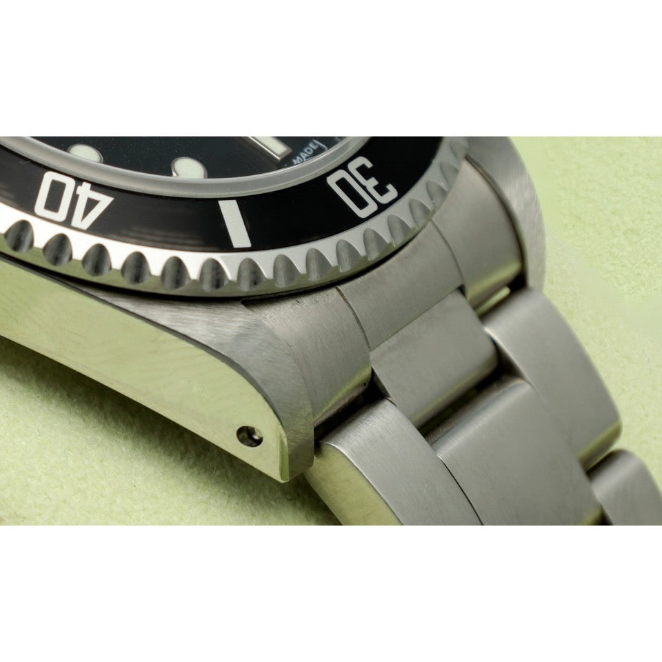 Rolex Submariner No Date Ref. 14060M 99% Nieuw 6
